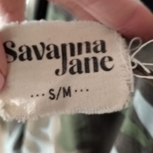 Savannah James Women's Camo Print Embroidered Ponchos Style Top Sz S/M - Picture 6 of 8